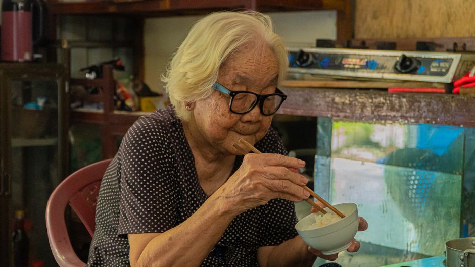chăm sóc tại nhà bữa ăn cho người cao tuổi
